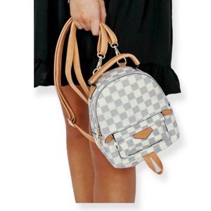 🚨Mini White Checkered Plaid Backpack🚨